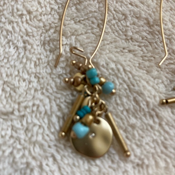 Lovely turquoise and gold dangle hoop earrings with beads. Lightweight. - Picture 3 of 6